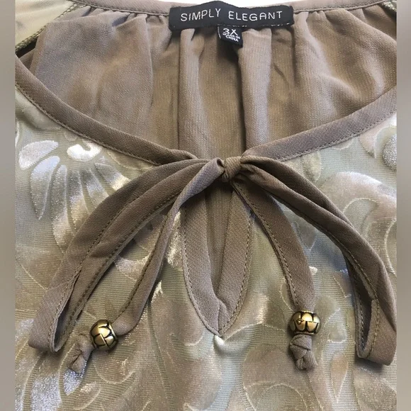 Simply Elegant Women Stylish Embossed Velvet Floral Leaves Design Blouse… - Picture 7 of 11